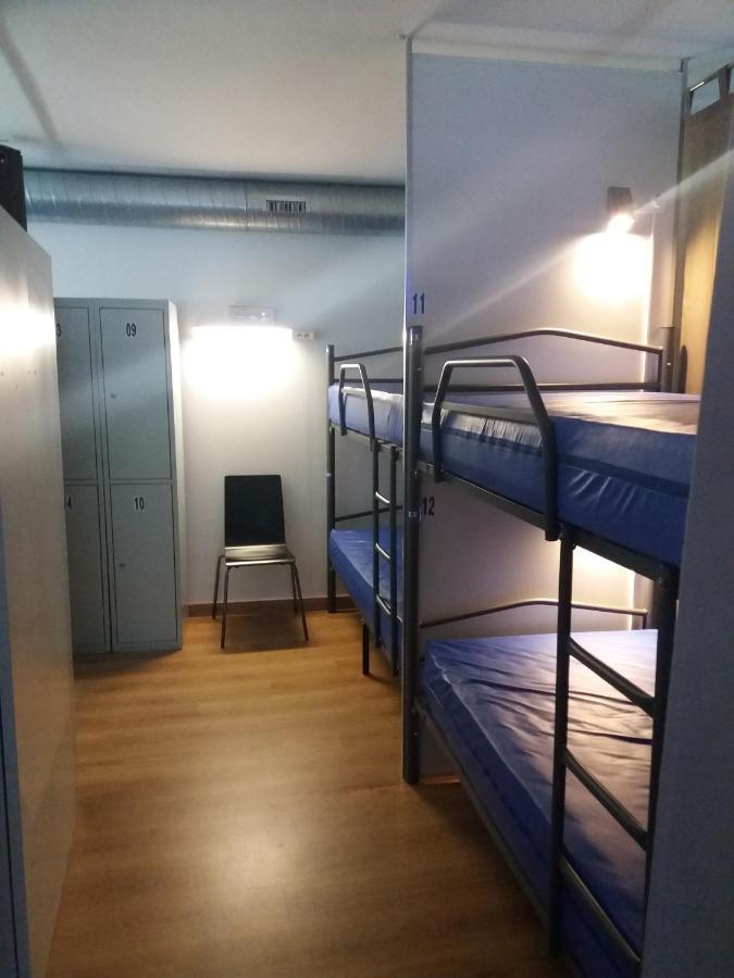 Albergue Monterrey سانتياغو دي كومبوستيلا المظهر الخارجي الصورة