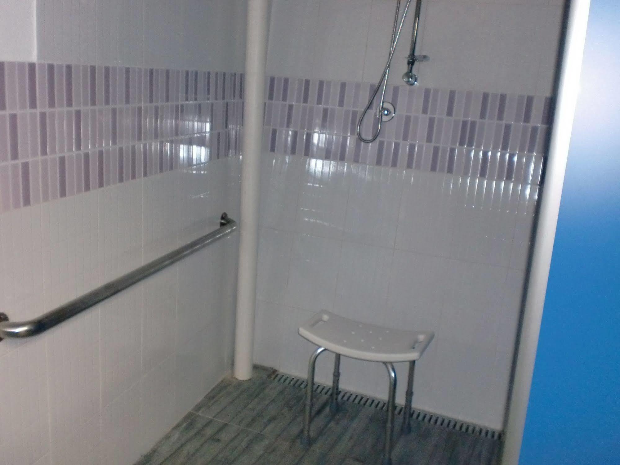 Albergue Monterrey سانتياغو دي كومبوستيلا المظهر الخارجي الصورة