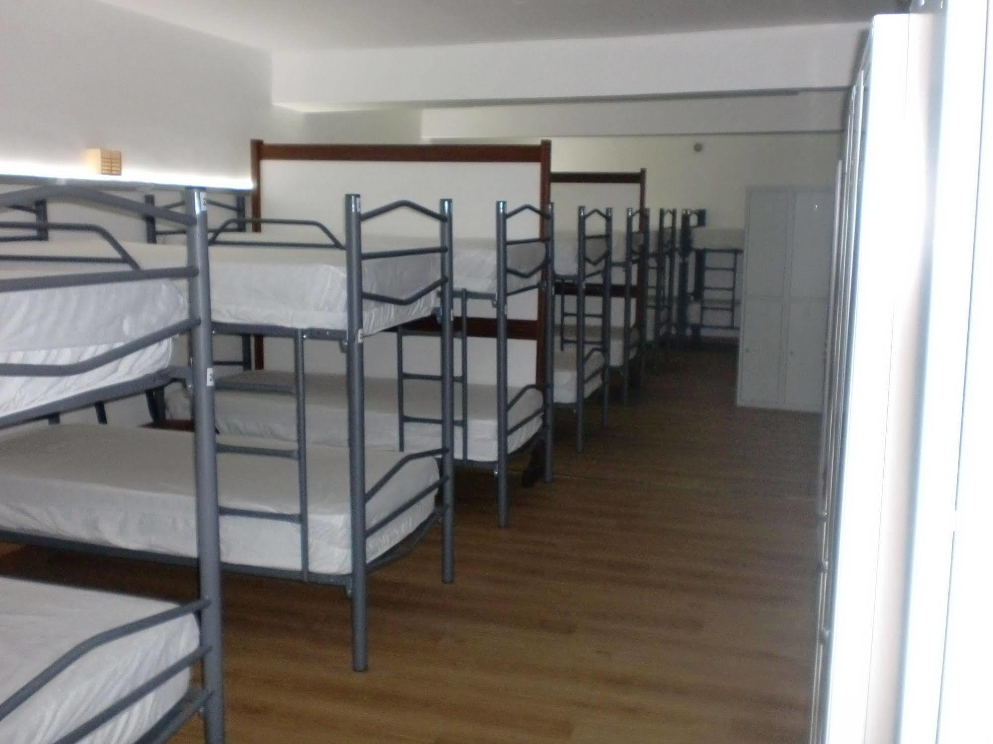 Albergue Monterrey سانتياغو دي كومبوستيلا المظهر الخارجي الصورة